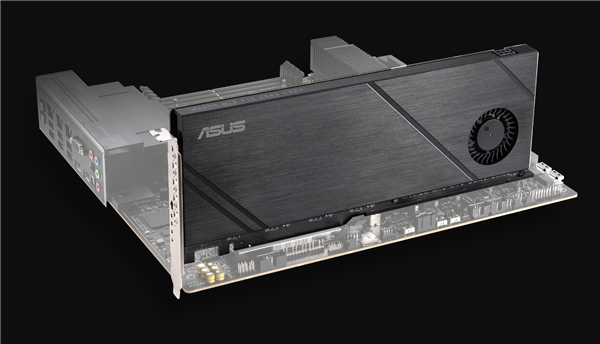 PCIe 5.0 SSD四合一！峰值带宽高达64GB/s